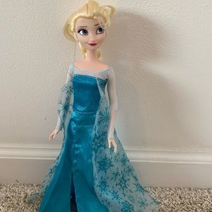 DISNEY PRINCESS FROZEN 1 CLASSIC ELSA DOLL